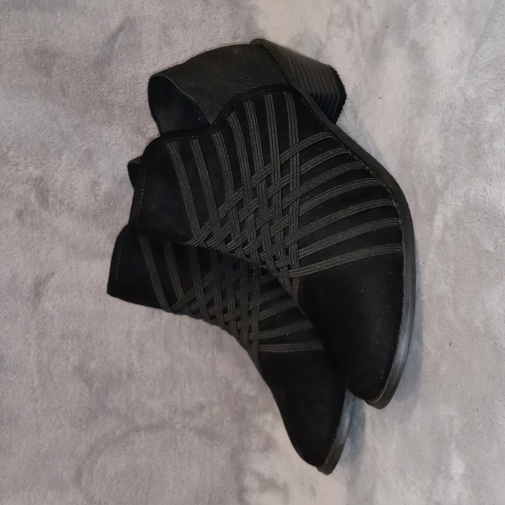 1007 Zee Alexis Slip on Shoes